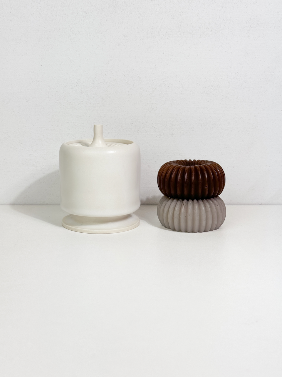 pedestal soap dish set